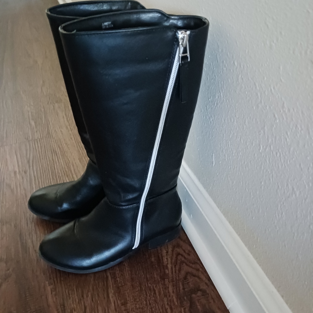 Girls boots
